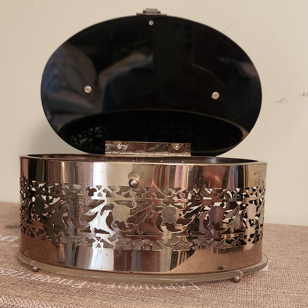 Vintage 1950"s Lucite Metal Filagree Box purse evening bag - Picture 3 of 9